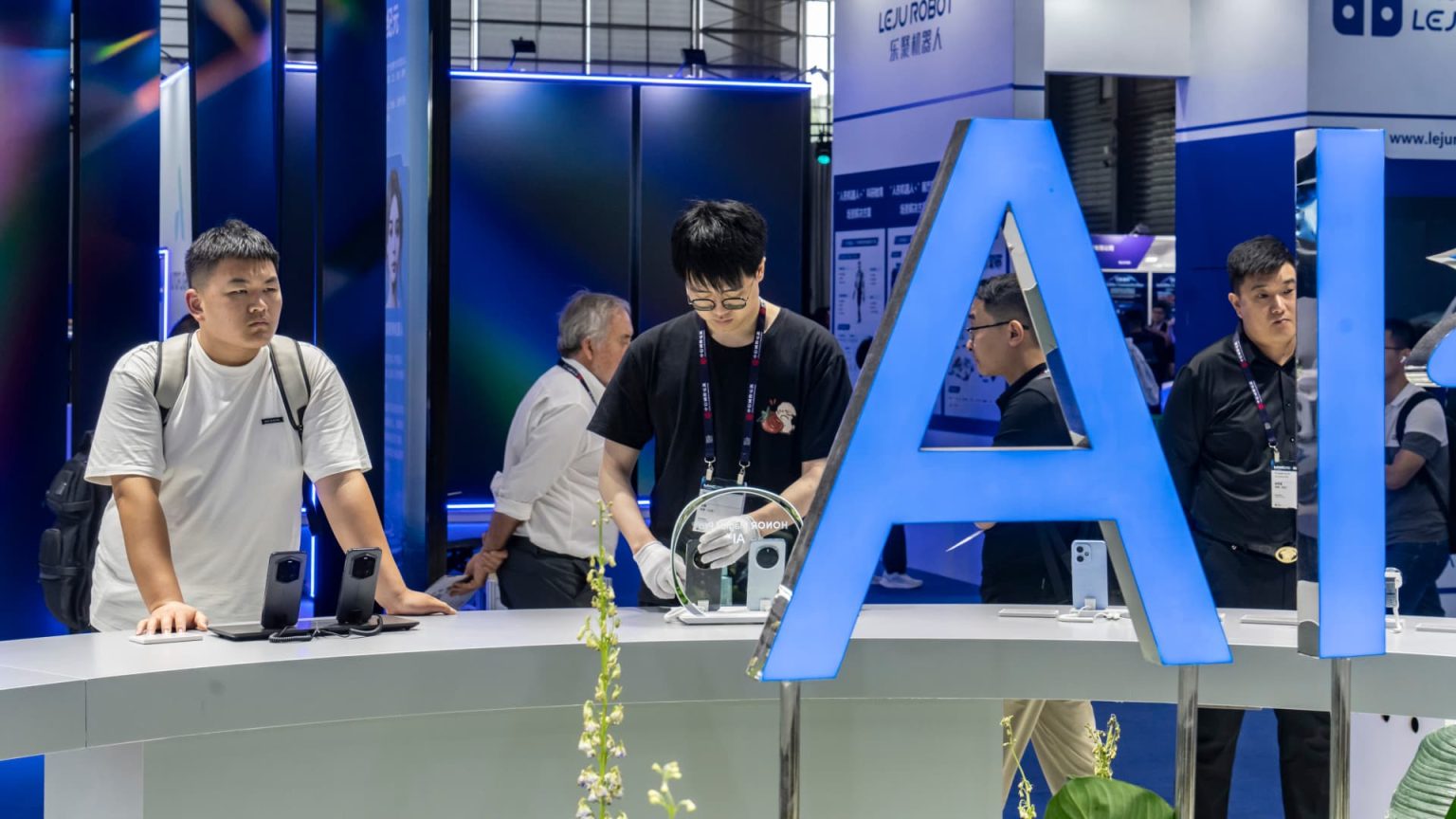 Alibaba-Backed Moonshot Unveils Kimi K2 AI to Compete with ChatGPT and Claude Alibaba-Backed Moonshot Unveils Kimi K2 AI to Compete with ChatGPT and Claude