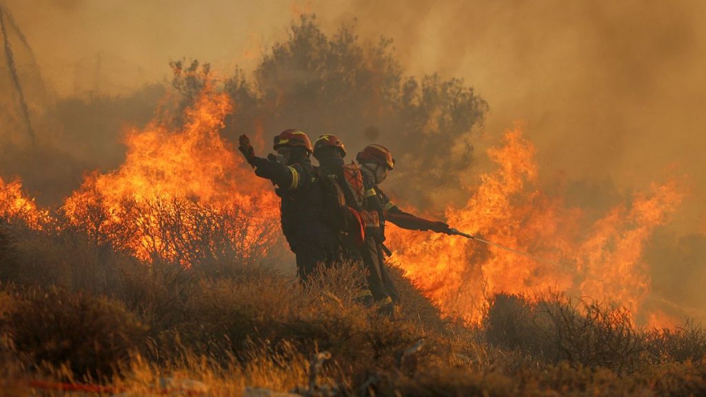 Greek Firefighters Battle Wildfires on Crete, Thousands Evacuated
