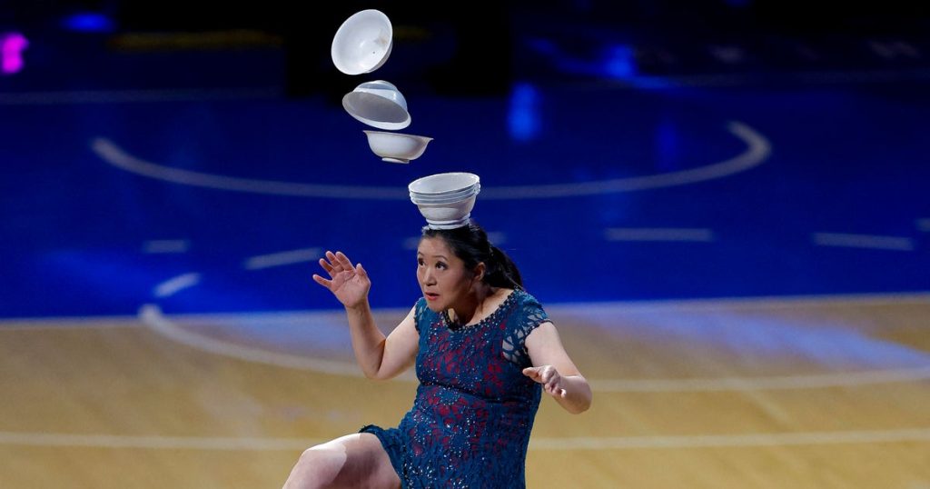 Red Panda, Acclaimed Unicycle Performer, Injured During Fever-Lynx Halftime Show