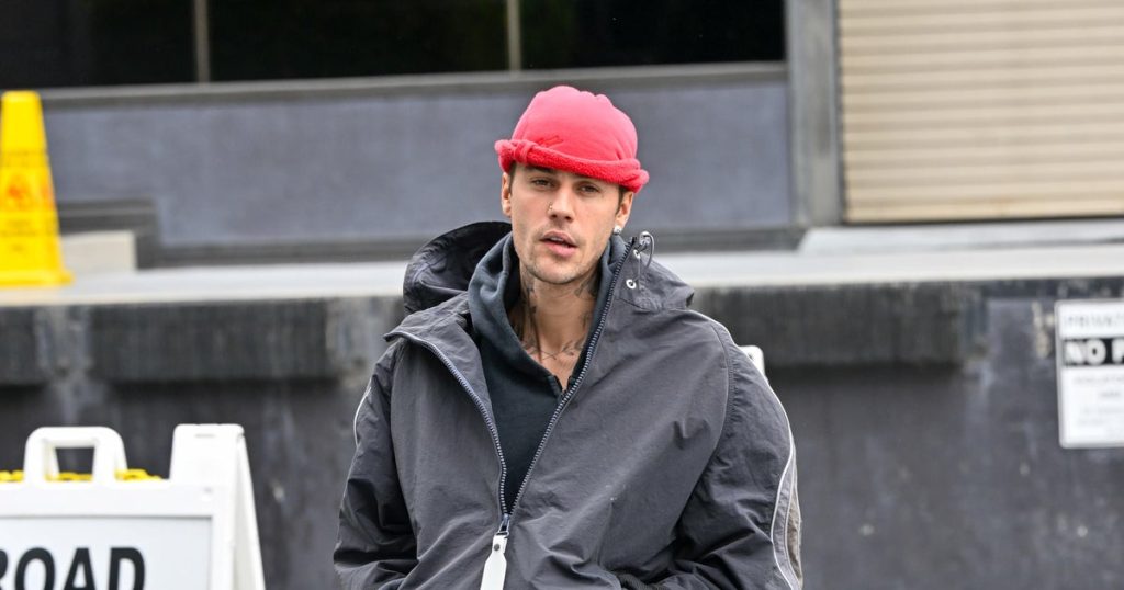 Justin Bieber Drops Surprise Album "Swag" After Online Tease