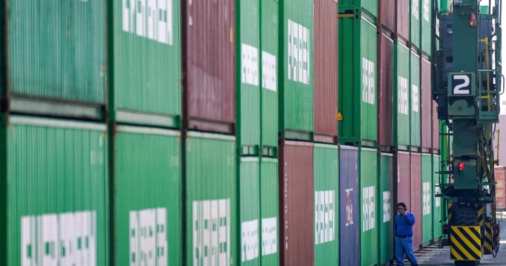 Trump's New Tariffs Spark Economic Uncertainty, Experts Warn