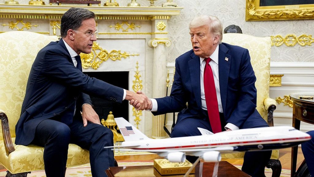 Trump Proposes Arms Sale to NATO Allies, Threatens 100% Tariffs on Russia Without Peace Agreement