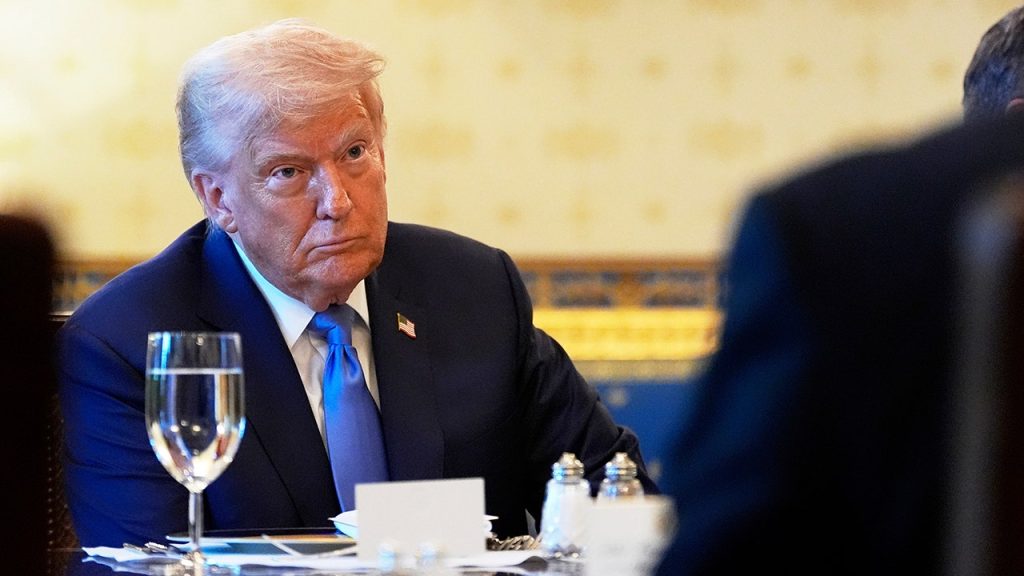 US to Provide Defensive Weapons to Ukraine After Pentagon Freeze, Says Trump