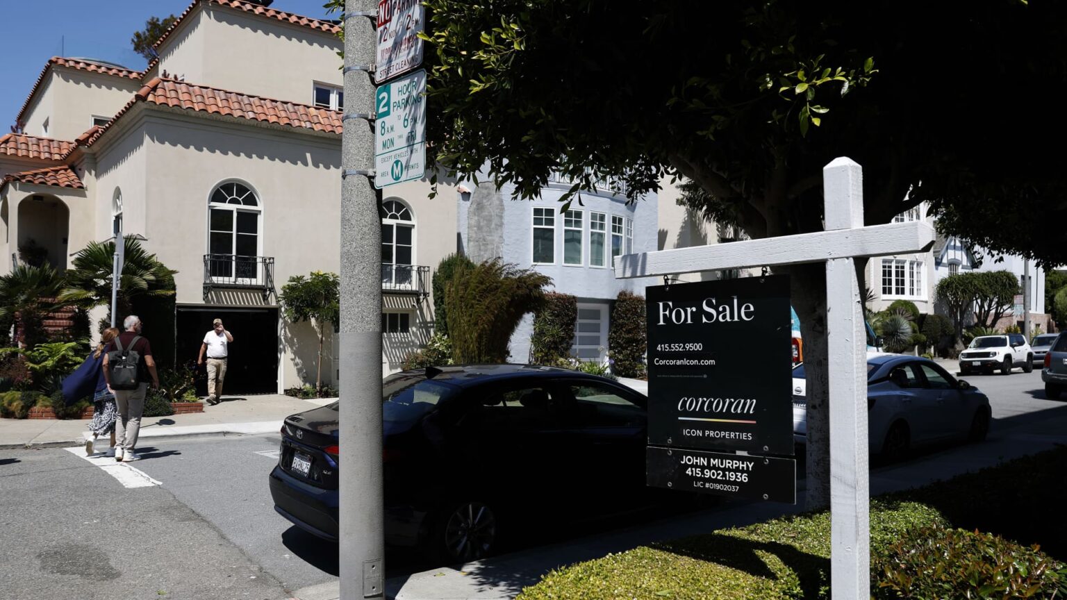 Mortgage Rates Experience Largest Single-Day Decline in Over a Year Mortgage Rates Experience Largest Single-Day Decline in Over a Year