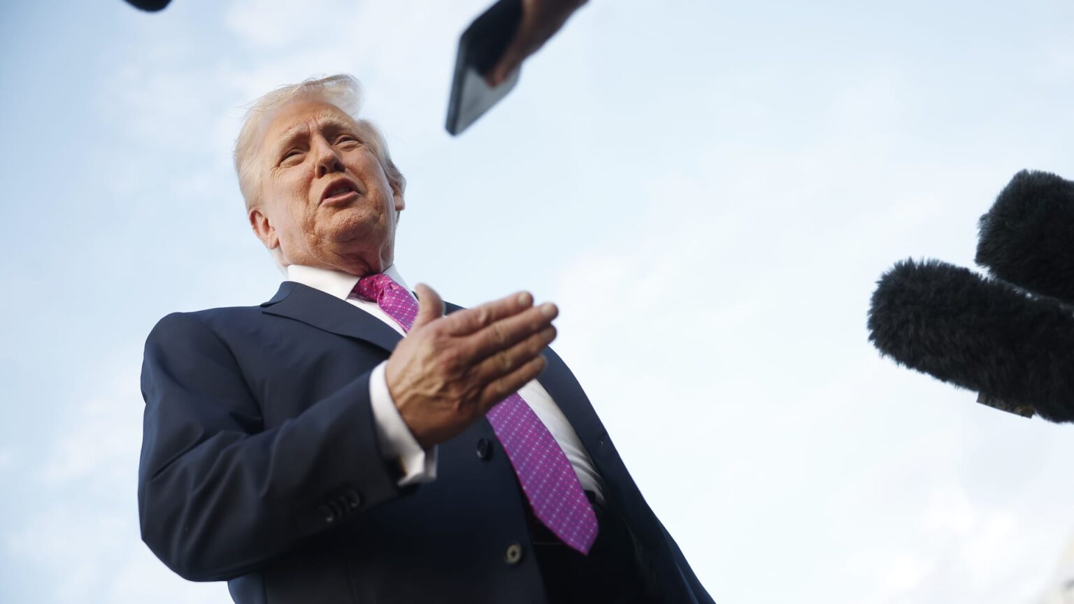 Trump Calls for Elimination of Quarterly Earnings Reports Trump Calls for Elimination of Quarterly Earnings Reports
