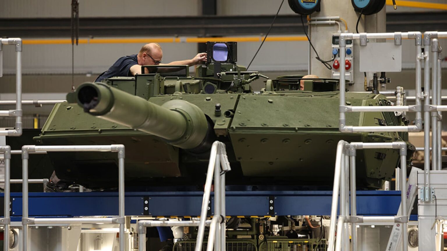 Germany's Role as Europe's Growth Driver in Doubt, Economists Say