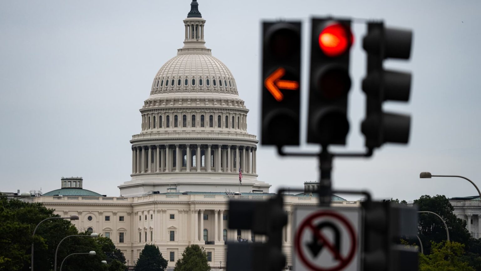 U.S. Government Facing Shutdown After Midnight