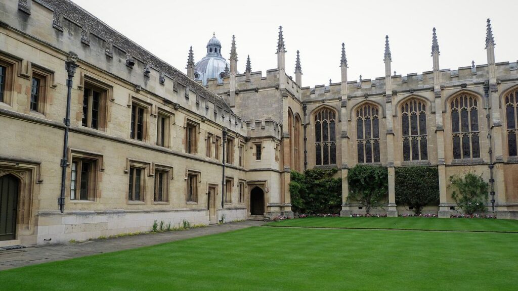 UK University Sector Decline Poses Risk to GDP Growth