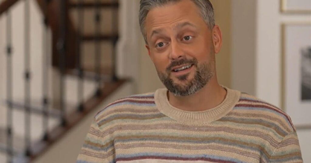 Nate Bargatze Discusses Thriving Amidst Chaos in Stand-Up Comedy