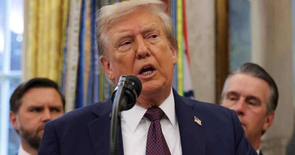 Appeals Court Blocks Trump’s Deportation of Venezuelan Migrants, Citing Lack of "Invasion"