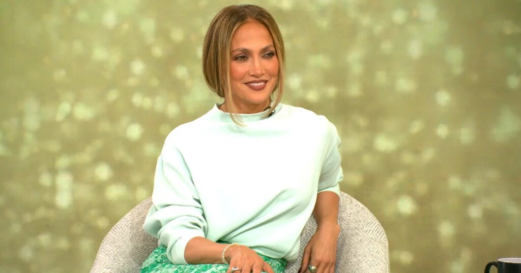 Jennifer Lopez Embraces Challenging Role in "Kiss of the Spider Woman"