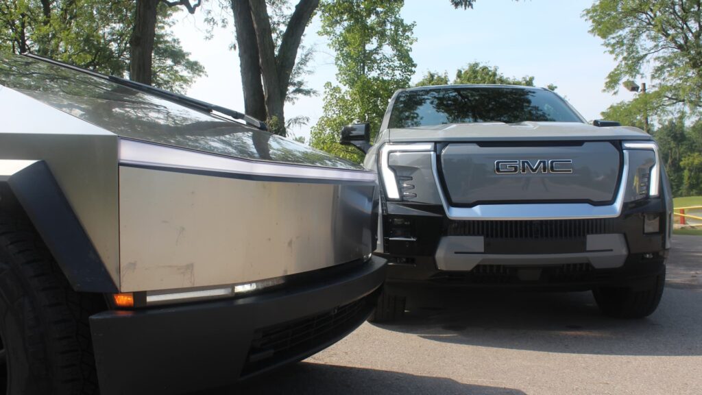 Tesla and GM Drive Record U.S. EV Sales Amid Federal Incentives Expiration