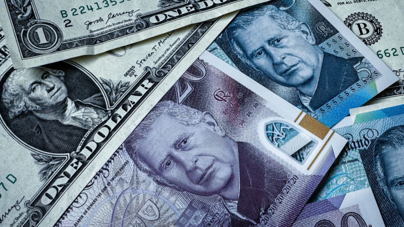 Fund Managers Short Sterling Amid Concerns Over UK Economic Outlook