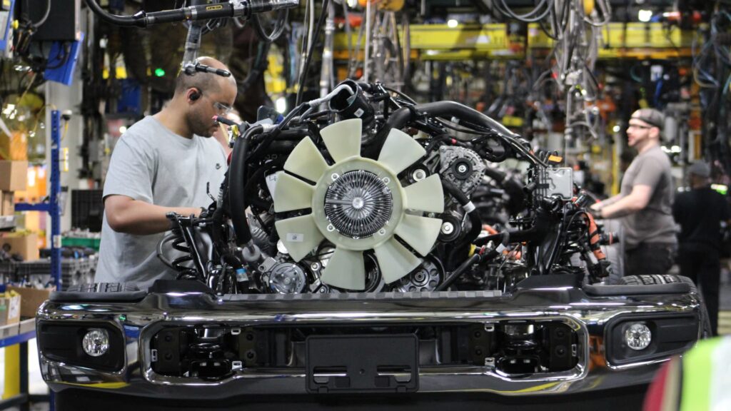 Ford, Tesla, GM Face Earnings Reports Amid Tariffs and Market Challenges