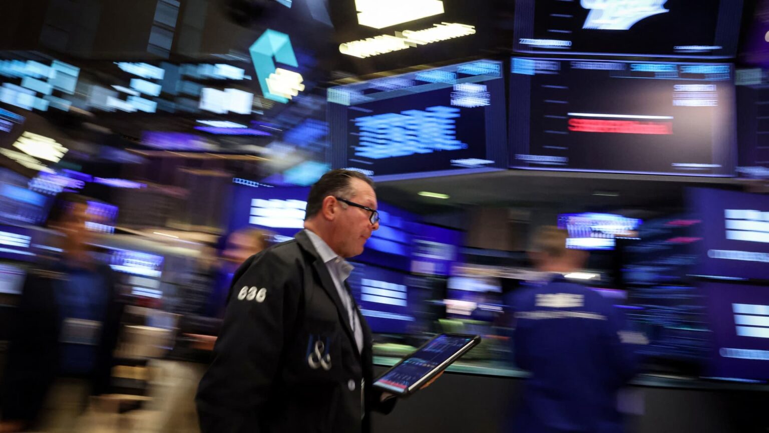 Tariff Threats Weigh on Stocks Amid Key Nvidia Developments and Investment Decisions