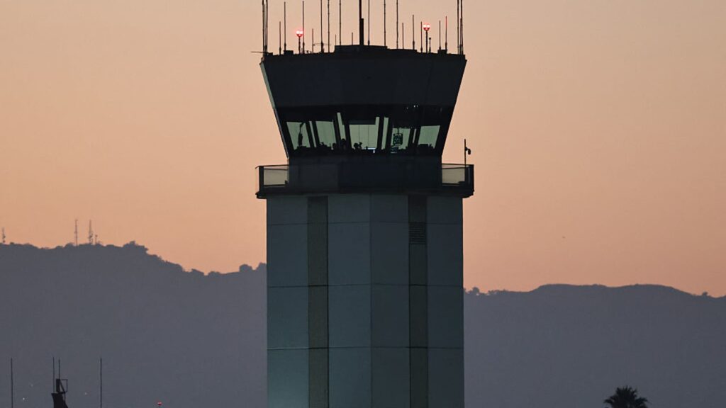 Air Traffic Control Shortages Contribute to U.S. Flight Delays, FAA Reports