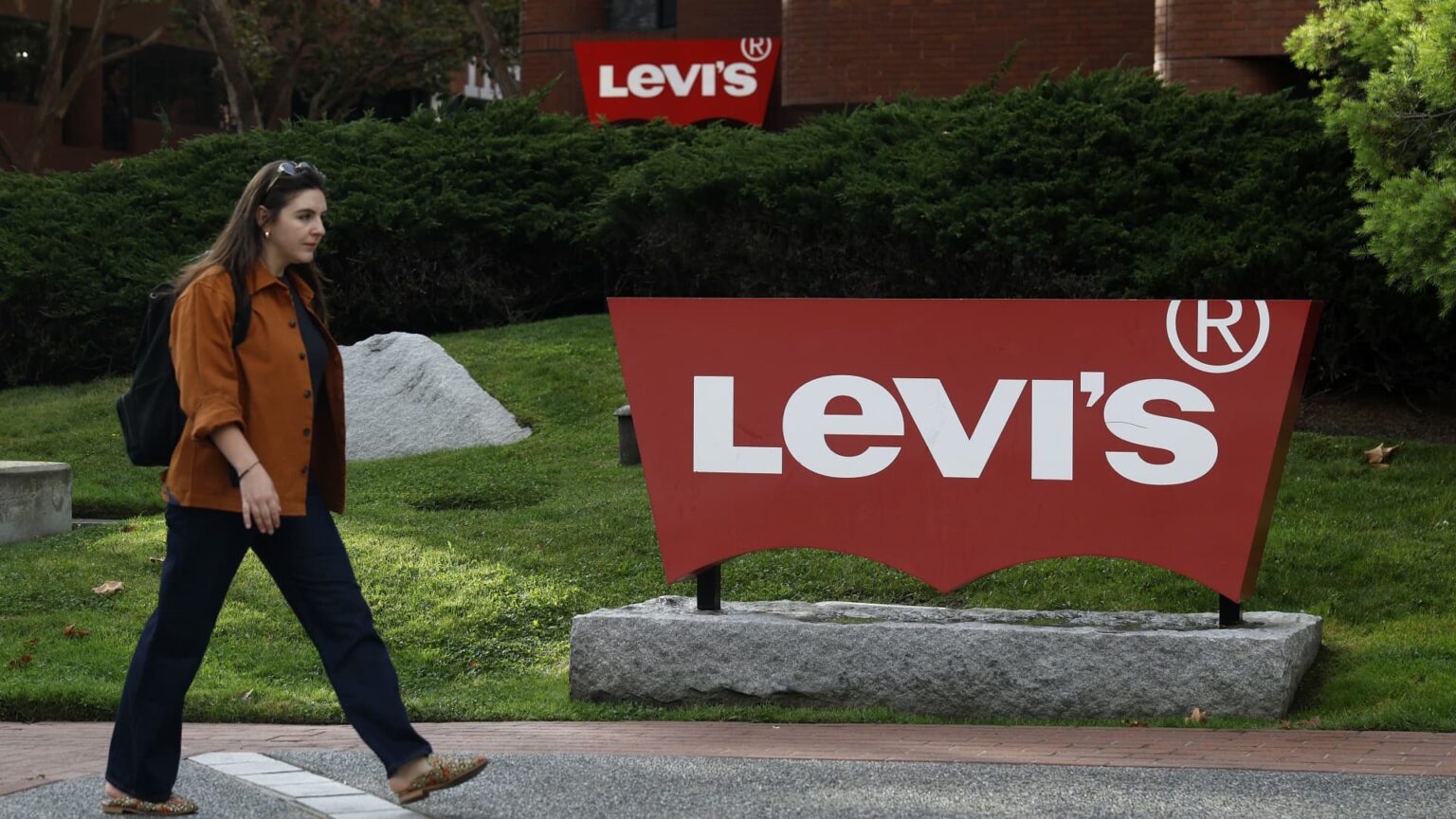Levi Strauss Reports Q3 2025 Earnings Results Levi Strauss Reports Q3 2025 Earnings Results
