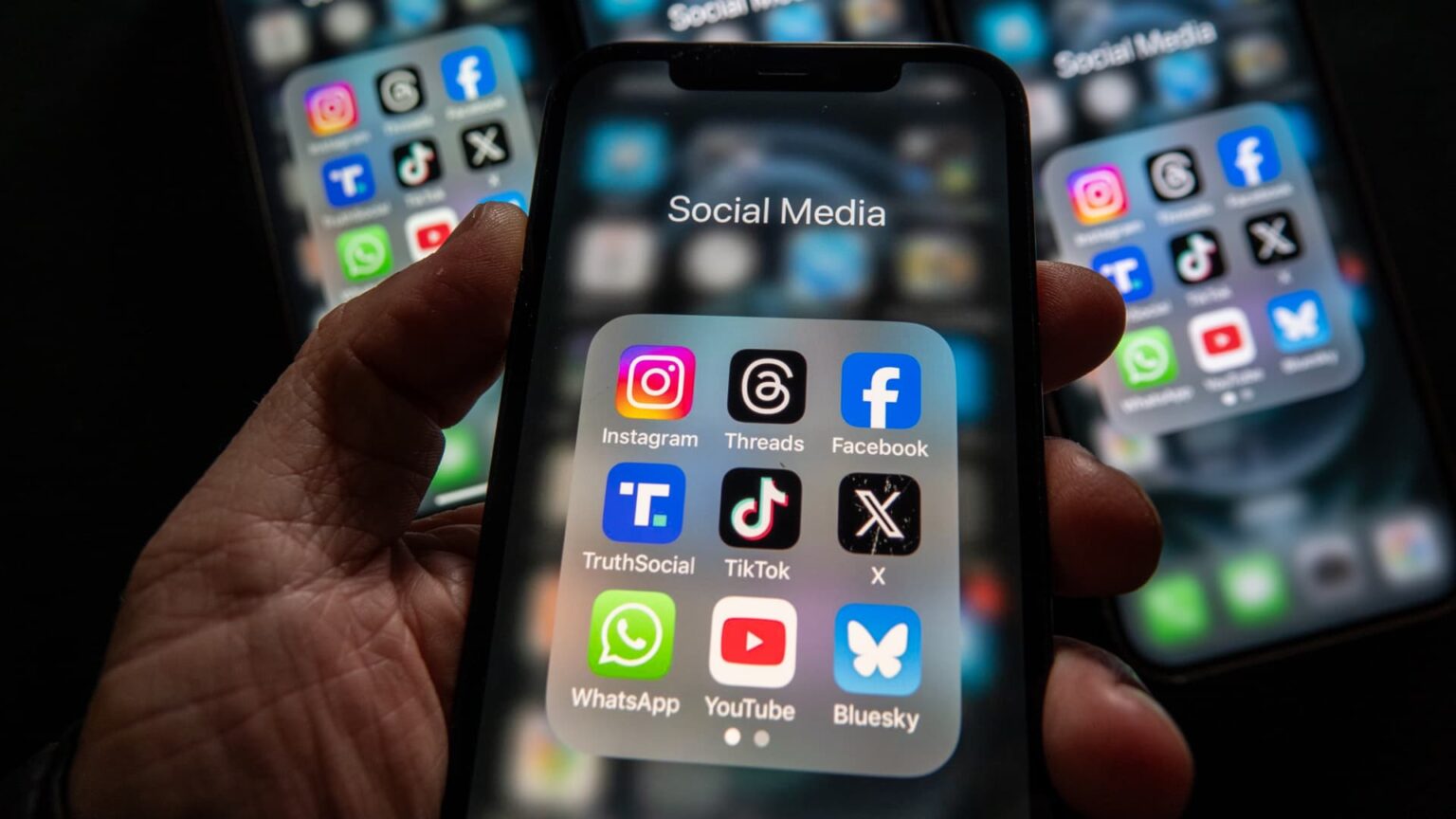 EU Accuses TikTok and Meta of Violating Transparency Regulations EU Accuses TikTok and Meta of Violating Transparency Regulations