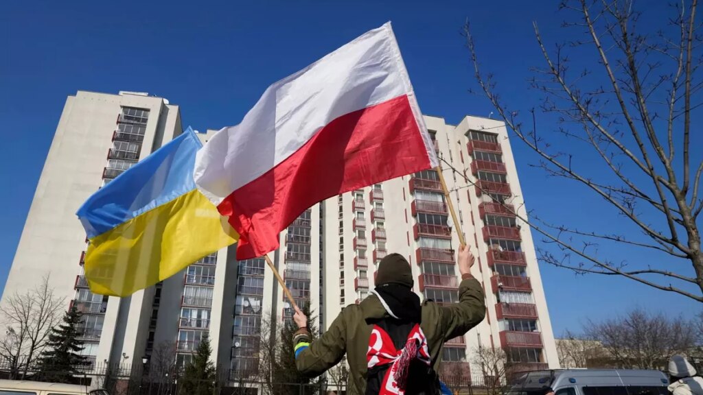 Poland Charges Ex-Registry Employee with Issuing False Identities to Russian Spies