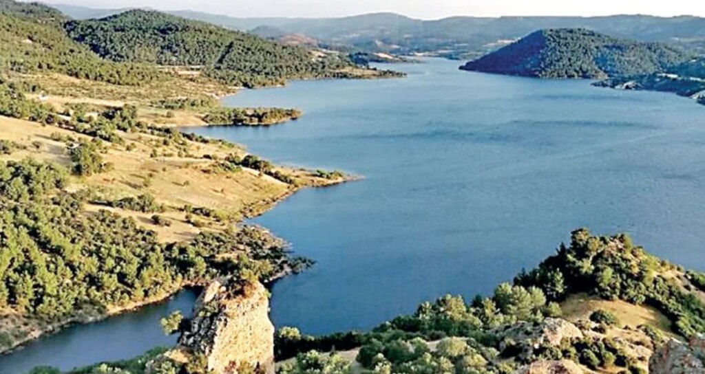 Demand for Compensation Emerges for 50-Year-Old Dam Construction