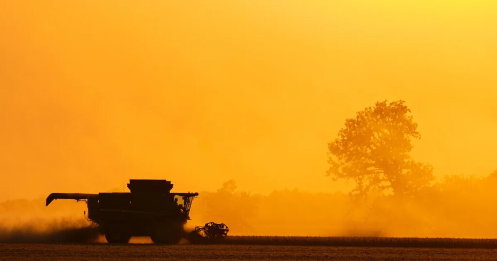 Trump Administration Considers $10 Billion Aid Package for Farmers