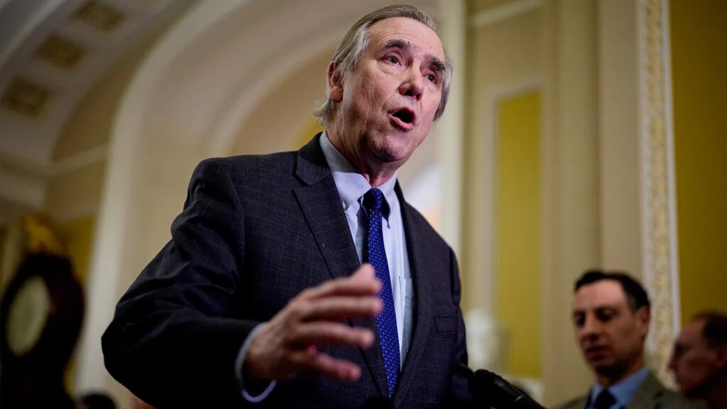 Booker Commends Merkley Following Filibuster Against Authoritarian Tactics