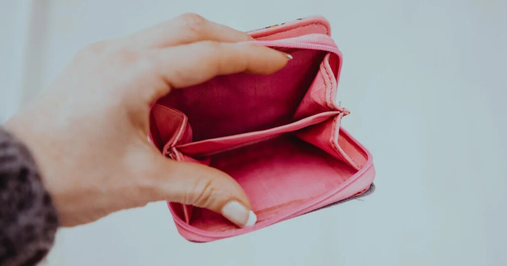 Rising Paycheck-to-Paycheck Living Threatens Retirement for Many Americans
