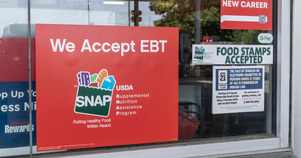 SNAP Funding Set to Expire November 1, Leaving Recipients at Risk, Experts Warn SNAP Funding Set to Expire November 1, Leaving Recipients at Risk, Experts Warn