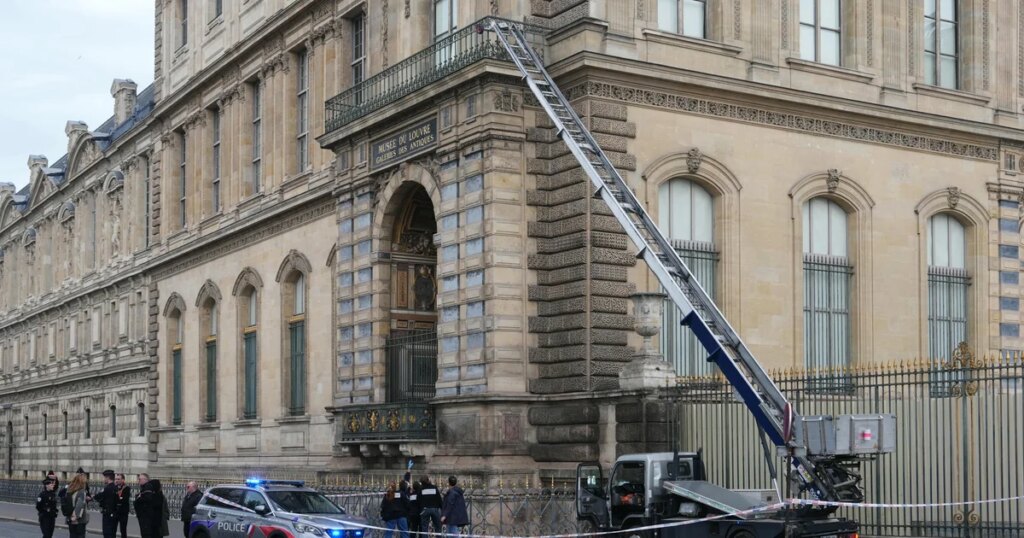 Louvre Heist Sparks Furniture Lift Company’s Hopes for Increased Sales Louvre Heist Sparks Furniture Lift Company's Hopes for Increased Sales
