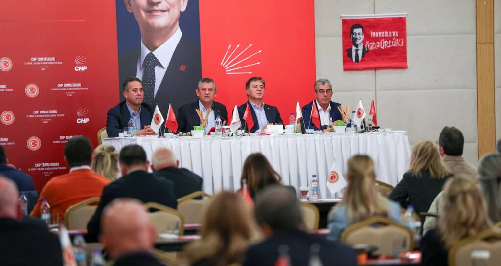 CHP's Two-Day Meeting Highlights 'New Party' Vision and Kılıçdaroğlu's Plans