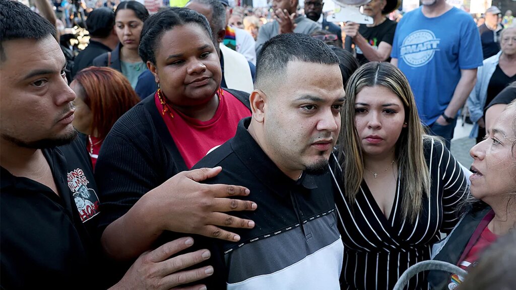 Judge Questions Trump’s Proposal to Send Salvadoran Expat to Liberia for Trial Judge Questions Trump's Proposal to Send Salvadoran Expat to Liberia for Trial