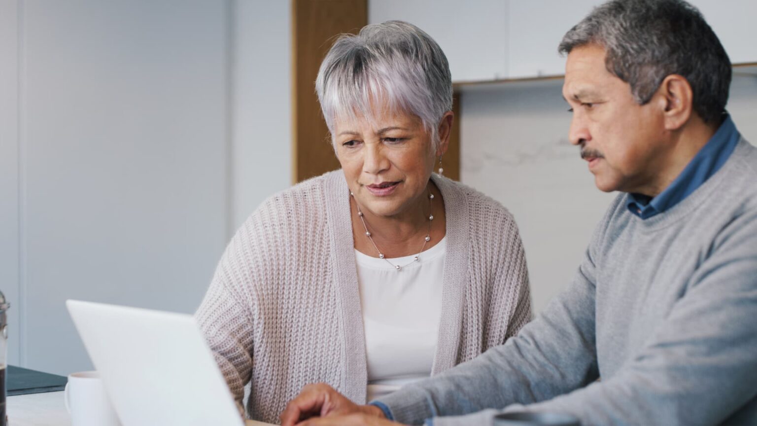 Retirees Embrace 'Good Enough' Stock Strategy for Financial Security