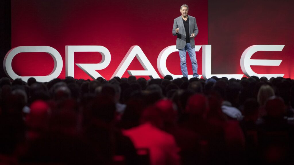 Midday Stock Movers: Oracle, Bath & Body Works, Gap