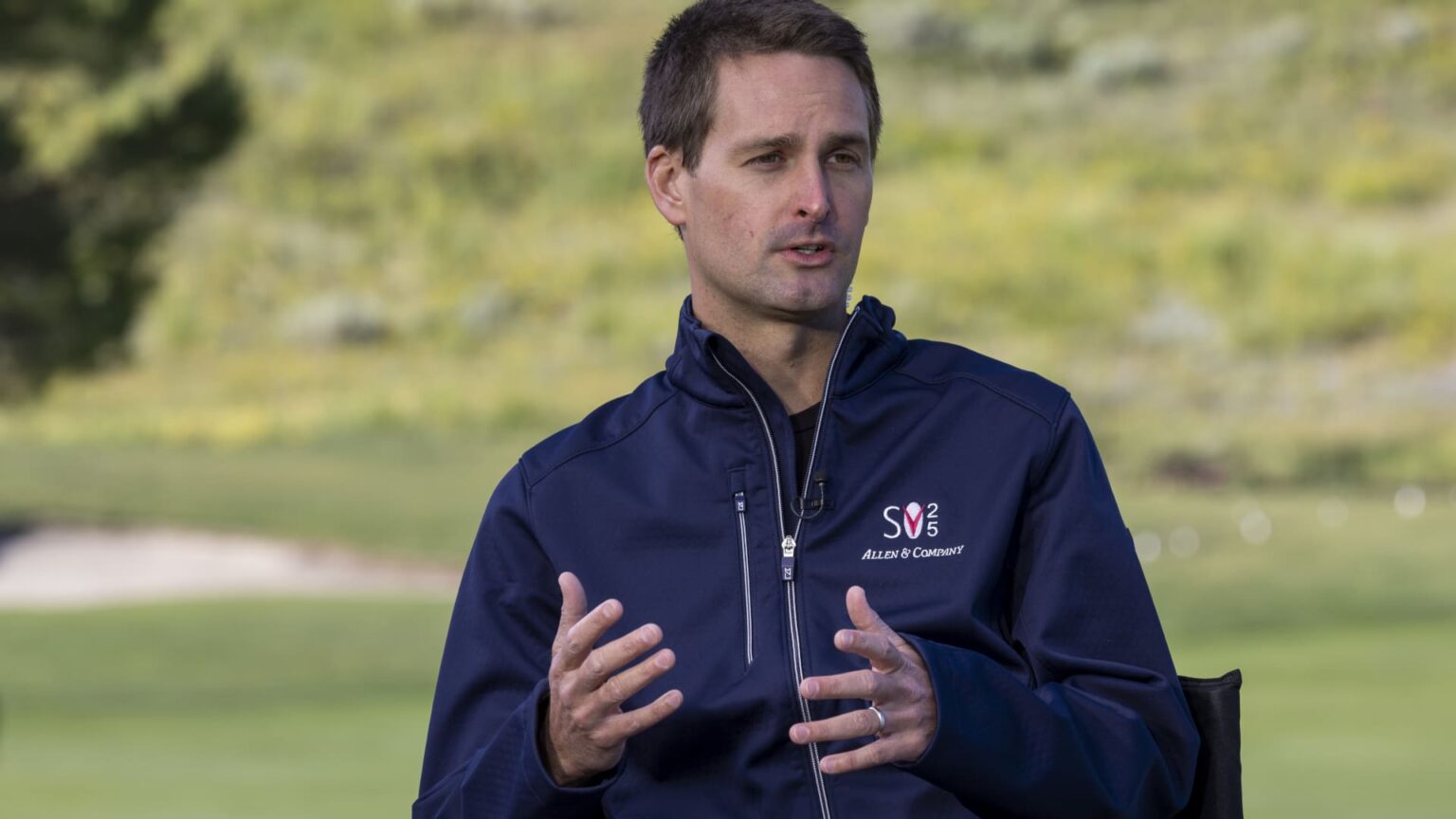 Snap Shares Surge 15% on Positive Forecast and Major Deal