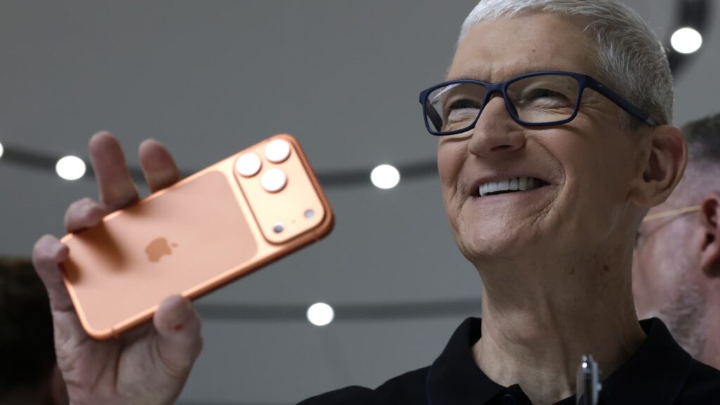 Apple's iPhone Shipments Set to Surpass Samsung for First Time in 14 Years