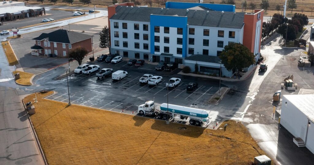 Ammonia Leak in Oklahoma Hospitalizes Dozens and Forces Evacuations Ammonia Leak in Oklahoma Hospitalizes Dozens and Forces Evacuations