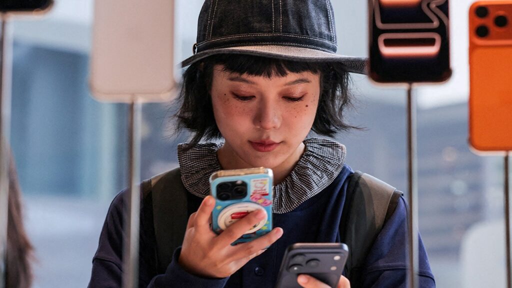 iOS 26.1 Update Enhances iPhone Security and Performance iOS 26.1 Update Enhances iPhone Security and Performance