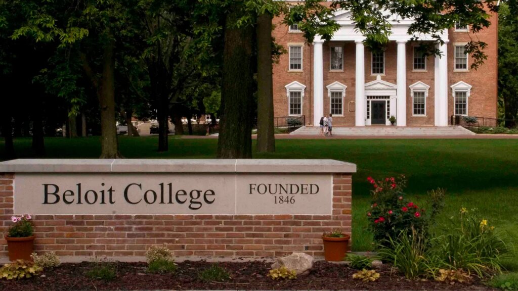Female Student Alleges College Prevents New Club Establishment Amid Harassment Claims