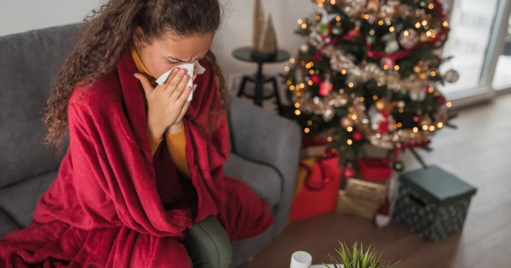 Experts Warn of 'Christmas Tree Syndrome' and Allergies Related to Holiday Decorations