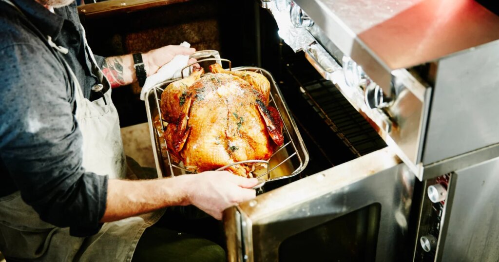 Thanksgiving Store Hours: What’s Open Thursday and Friday