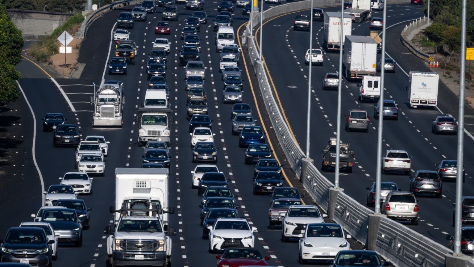 Trump Proposes Cuts to Fuel Efficiency Standards for Passenger Cars