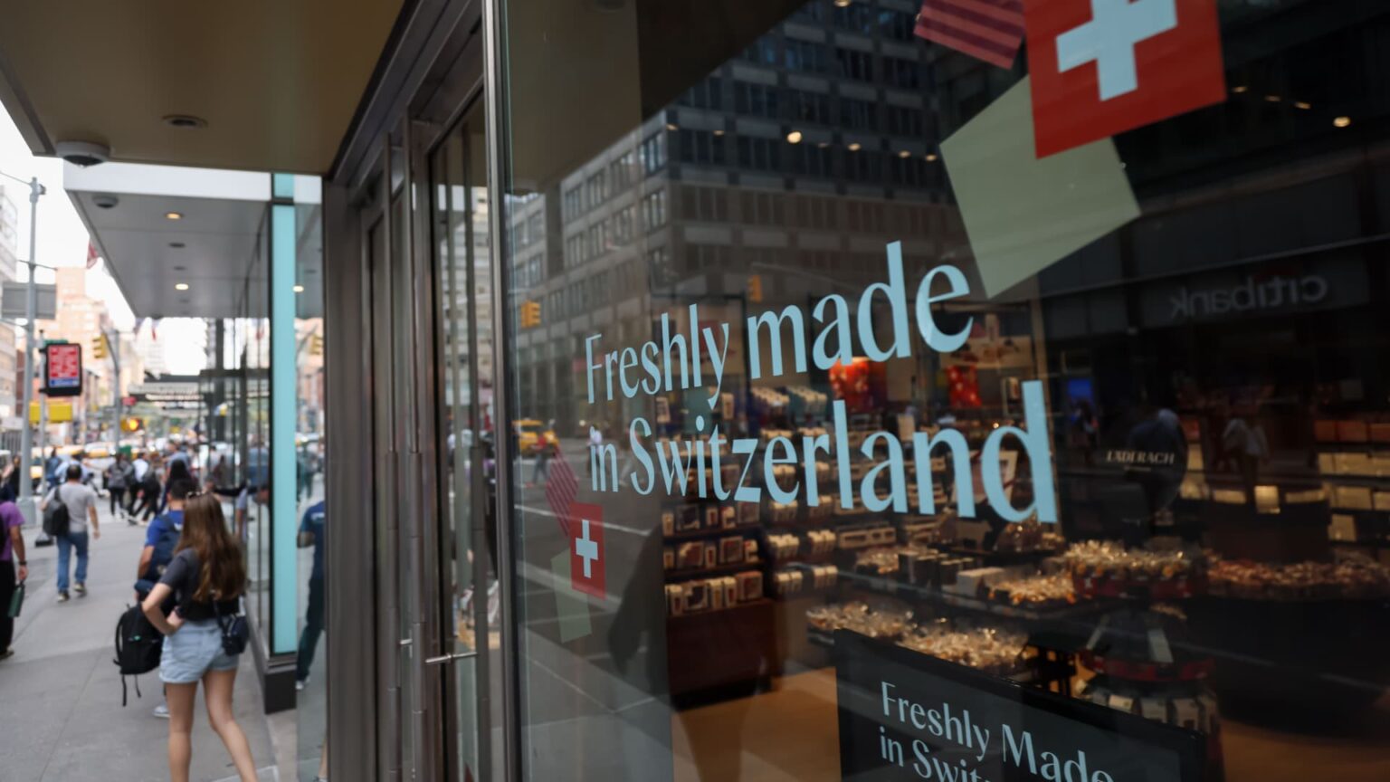 Swiss Chocolatier Maintains No Plans for U.S. Production Amid Tariff Challenges Swiss Chocolatier Maintains No Plans for U.S. Production Amid Tariff Challenges