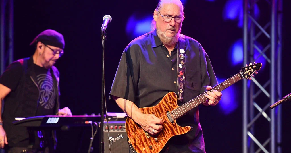 Acclaimed Guitarist Steve Cropper Passes Away at 84 Acclaimed Guitarist Steve Cropper Passes Away at 84