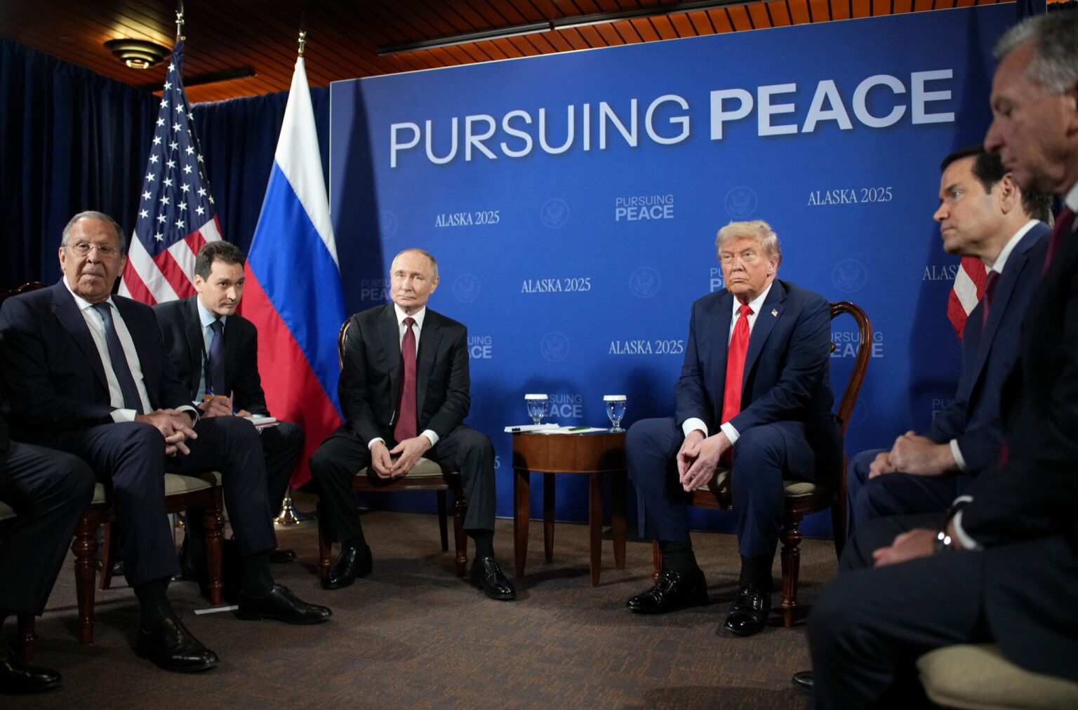 Russia Threatens Retaliation Against Europe Over Troop Deployments to Ukraine Russia Threatens Retaliation Against Europe Over Troop Deployments to Ukraine