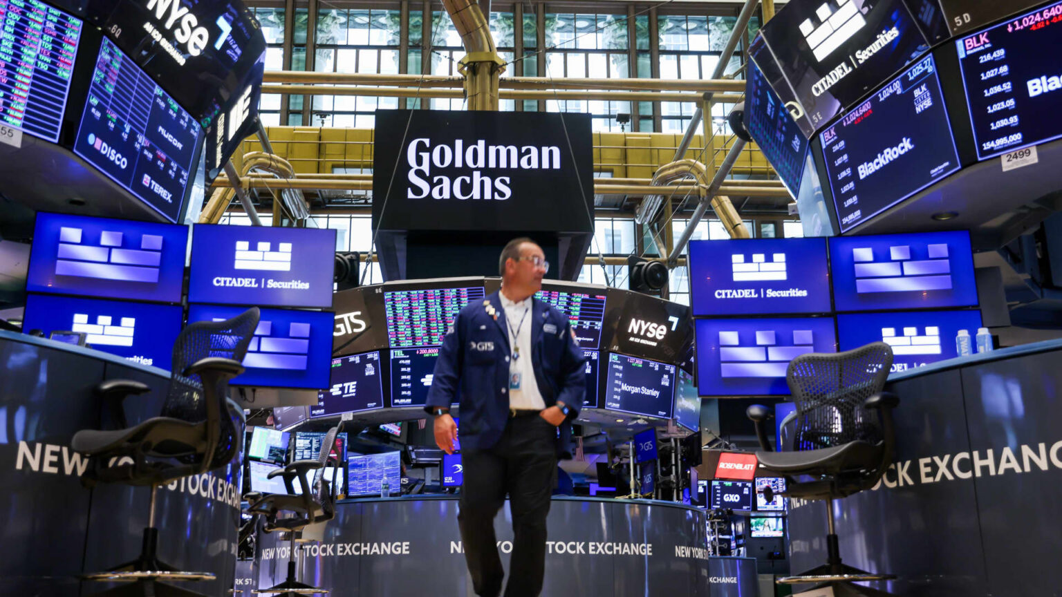 Goldman Traders Poised for Record Year Amid Strategic Gains Goldman Traders Poised for Record Year Amid Strategic Gains