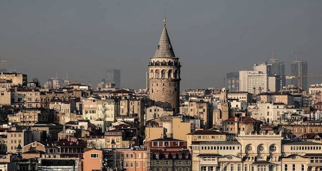 Istanbul Experiences Cool Weather Relief Amid Double Wave Event