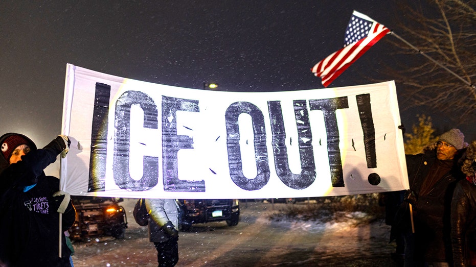 Judge Rejects Minnesota Bid to Keep ICE Agent in Texas Jail Judge Rejects Minnesota Bid to Keep ICE Agent in Texas Jail