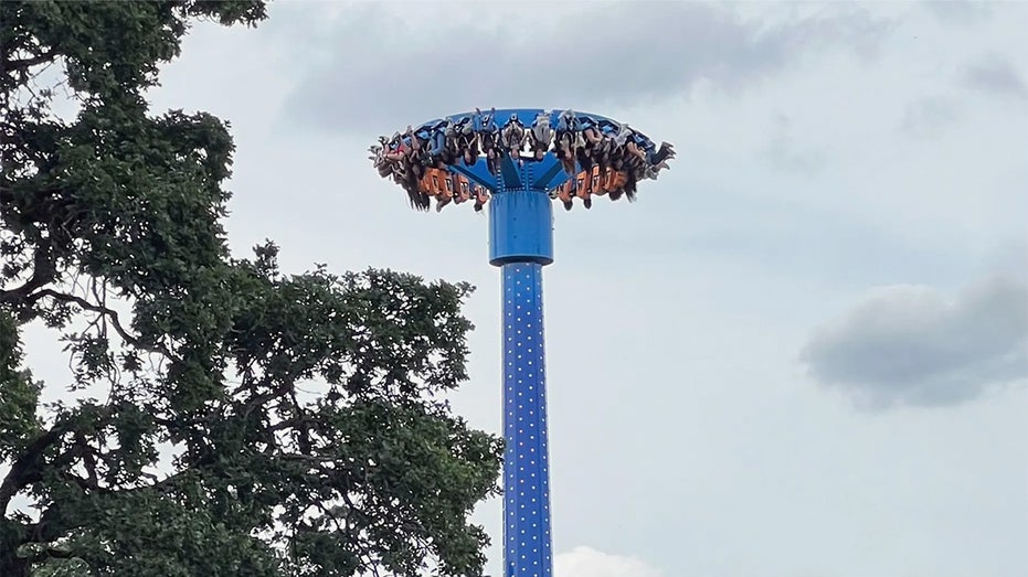 Jury Awards Two Teens $550,000 Over Oregon Ride Malfunction Jury Awards Two Teens $550,000 Over Oregon Ride Malfunction