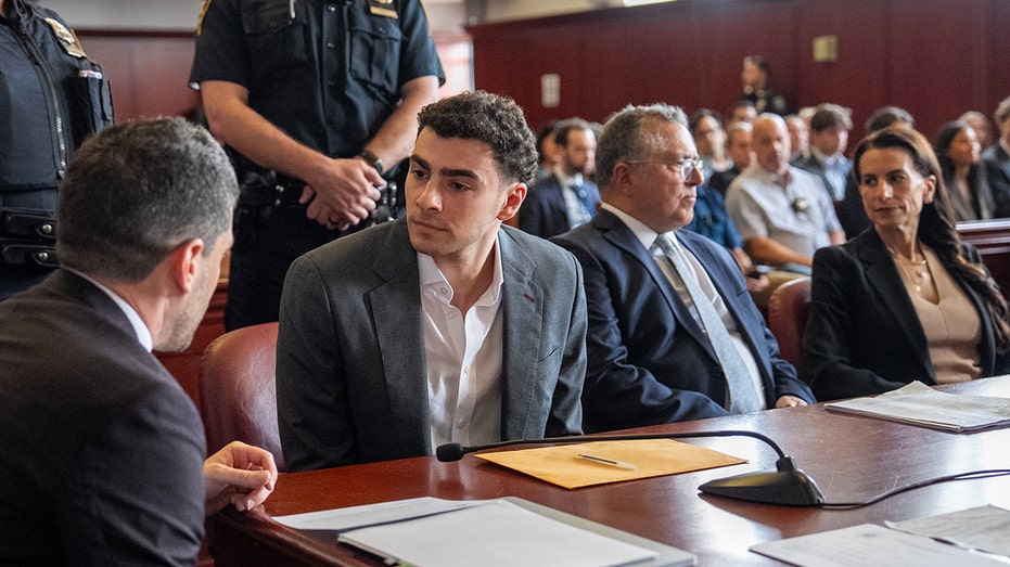 Luigi Mangione Federal Hearing Set as Plea Deal Speculation Grows Luigi Mangione Federal Hearing Set as Plea Deal Speculation Grows