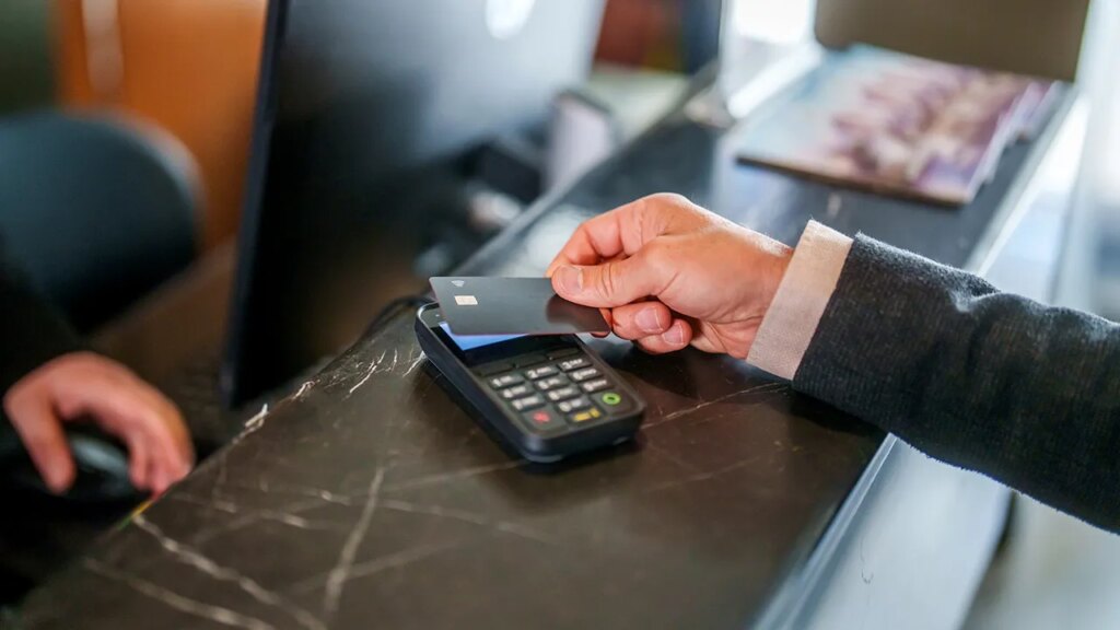 Charity Scam Exploits Tap-to-Pay Technology, Resulting in Major Losses Charity Scam Exploits Tap-to-Pay Technology, Resulting in Major Losses